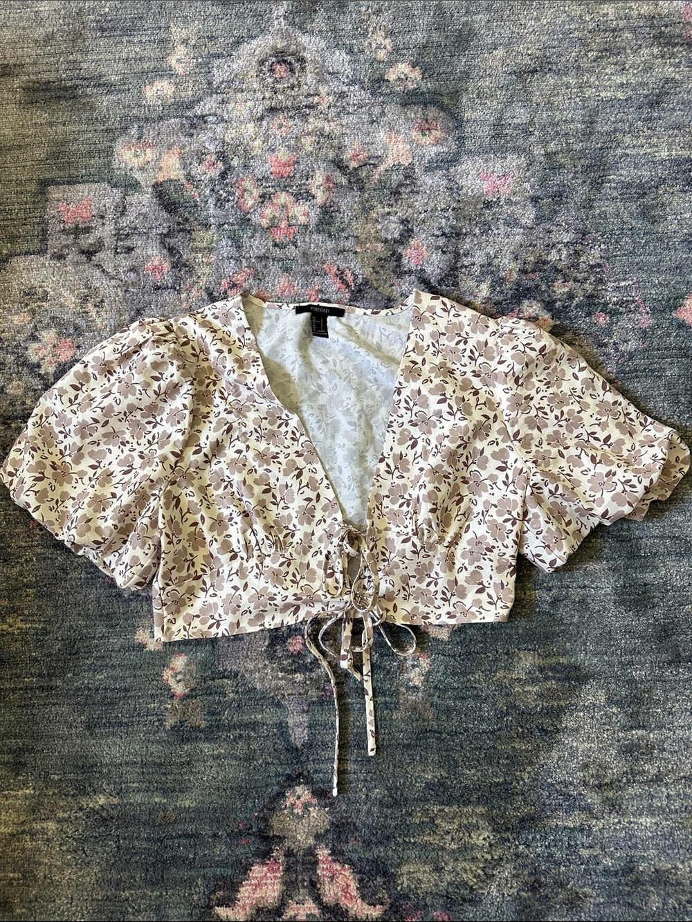 Forever 21 Tie-Front Brown and Cream Floral Crop Top Puff Sleeves Size Large